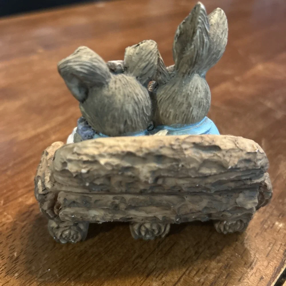 Bunny Couple Figurine vtg anthropomorphic bunnies Hugging couch Bench Flowers